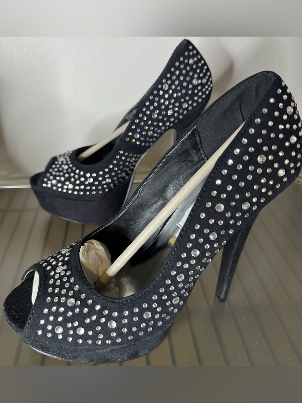 Steve Madden Black Crystal-Embellished Peep Toe Platform Pumps suede sz 7.5 - Picture 5 of 8
